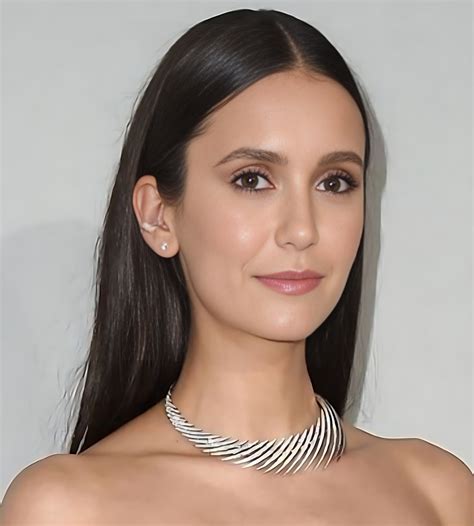 nina dobrev enfant|Nina Dobrev Bio, Age, Height, Education, Hobbies, Siblings,。